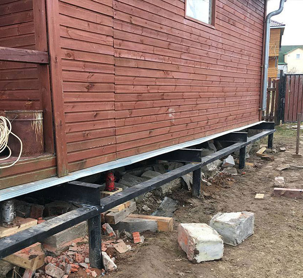 Ремонт старого фундамента винтовыми сваями в Борисоглебске